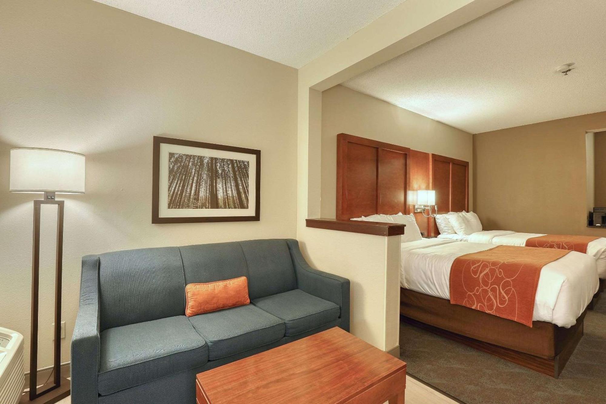 Comfort Suites Appleton Airport Экстерьер фото