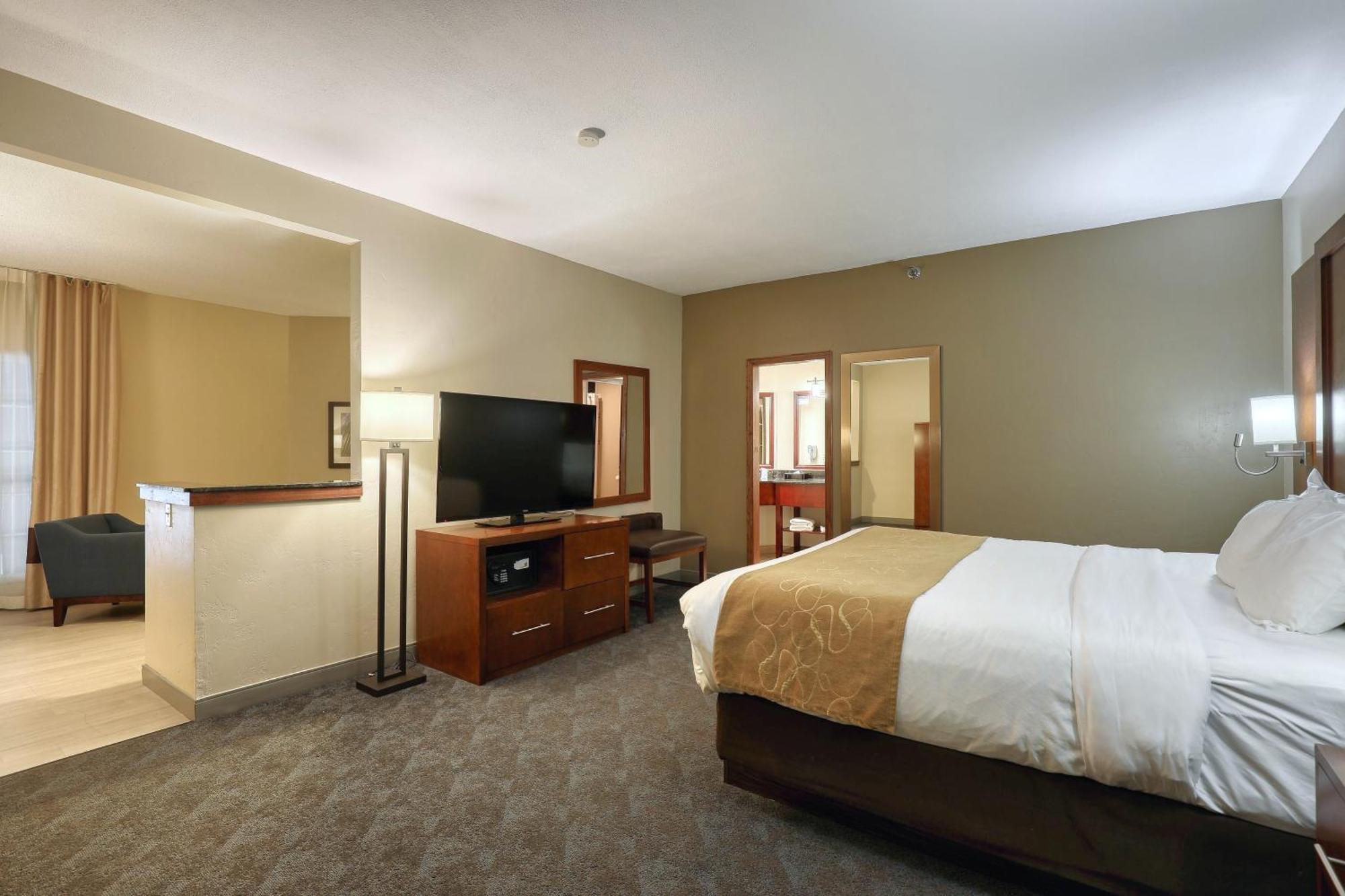 Comfort Suites Appleton Airport Экстерьер фото