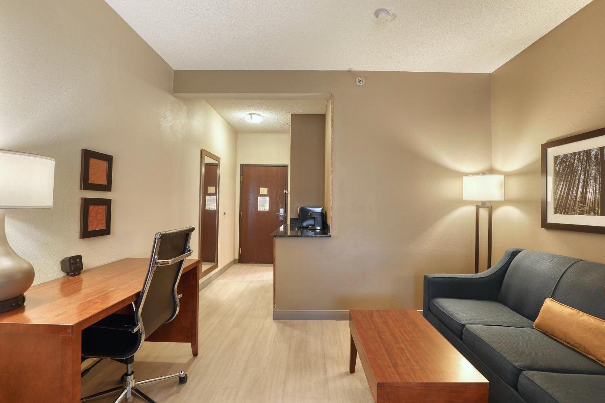 Comfort Suites Appleton Airport Экстерьер фото