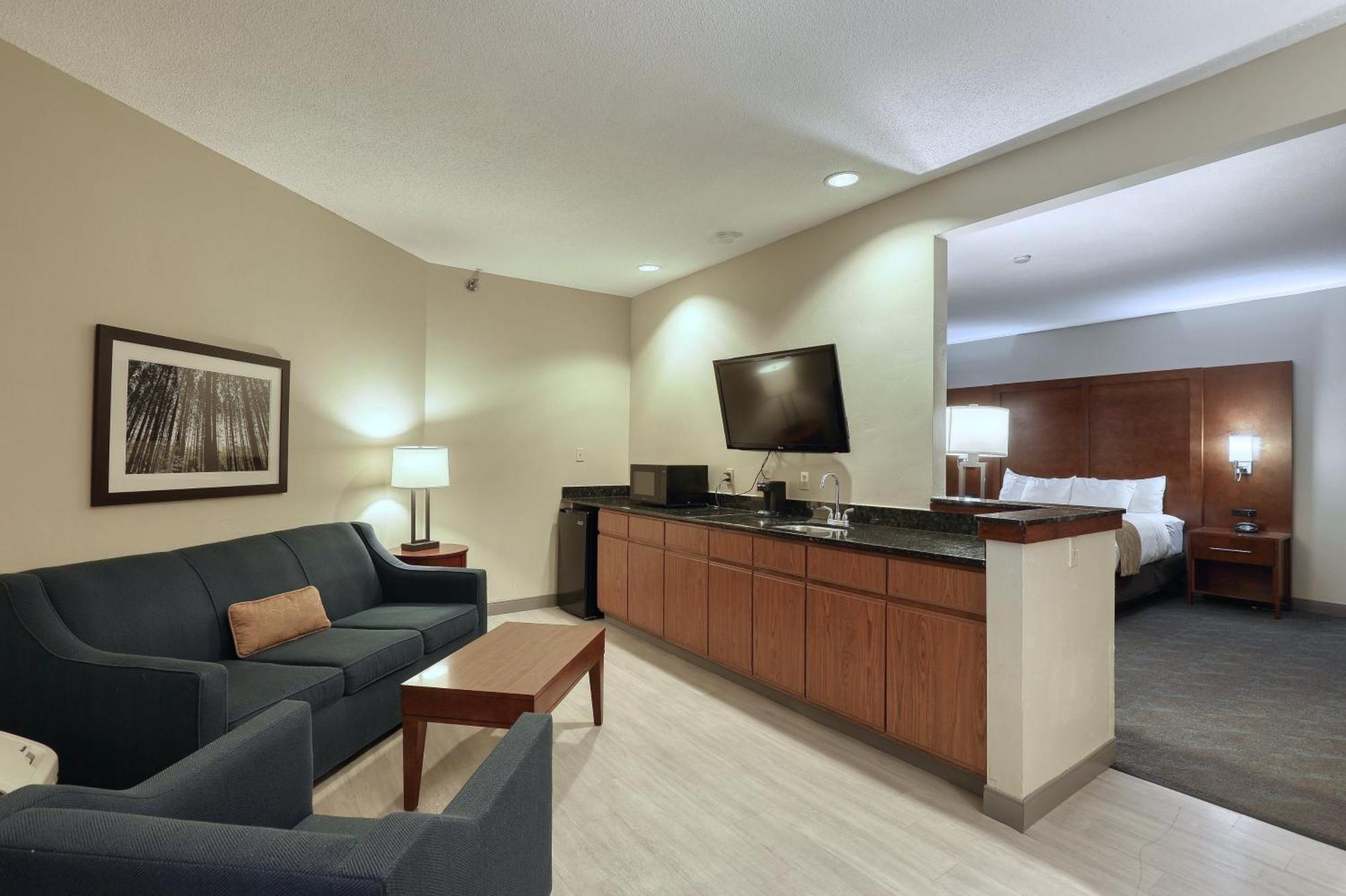 Comfort Suites Appleton Airport Экстерьер фото