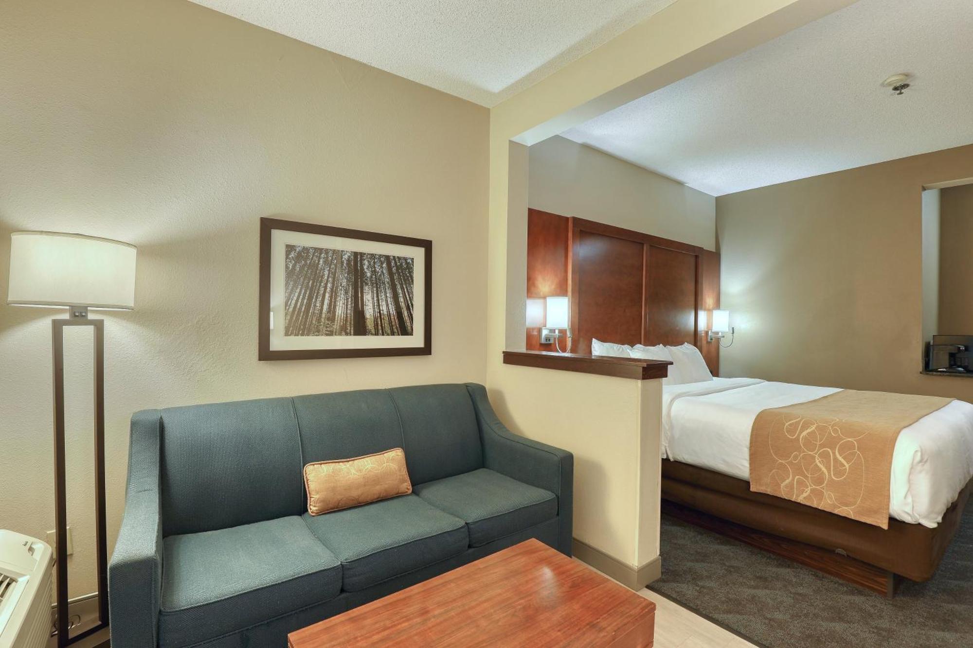 Comfort Suites Appleton Airport Экстерьер фото