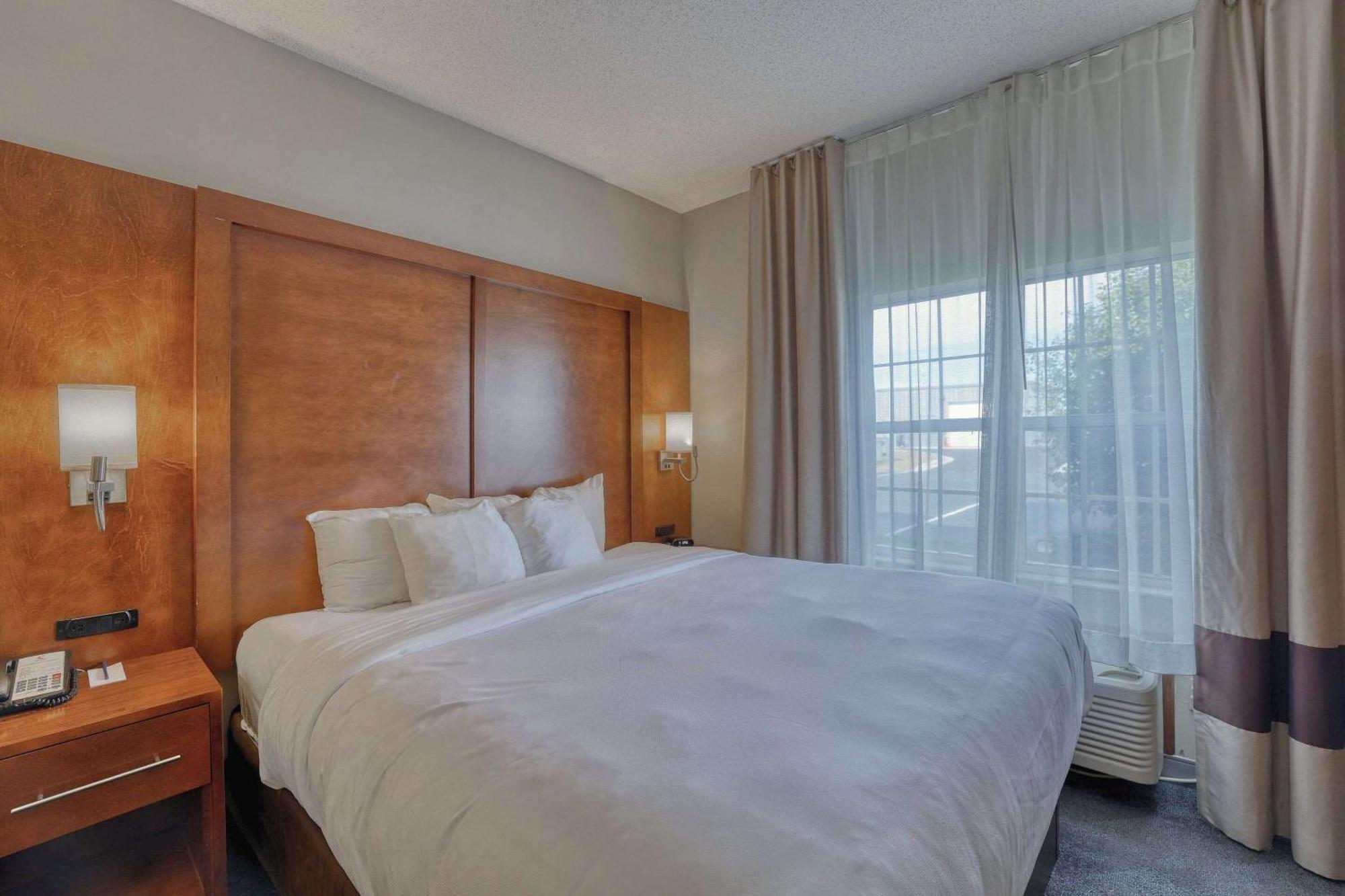 Comfort Suites Appleton Airport Экстерьер фото