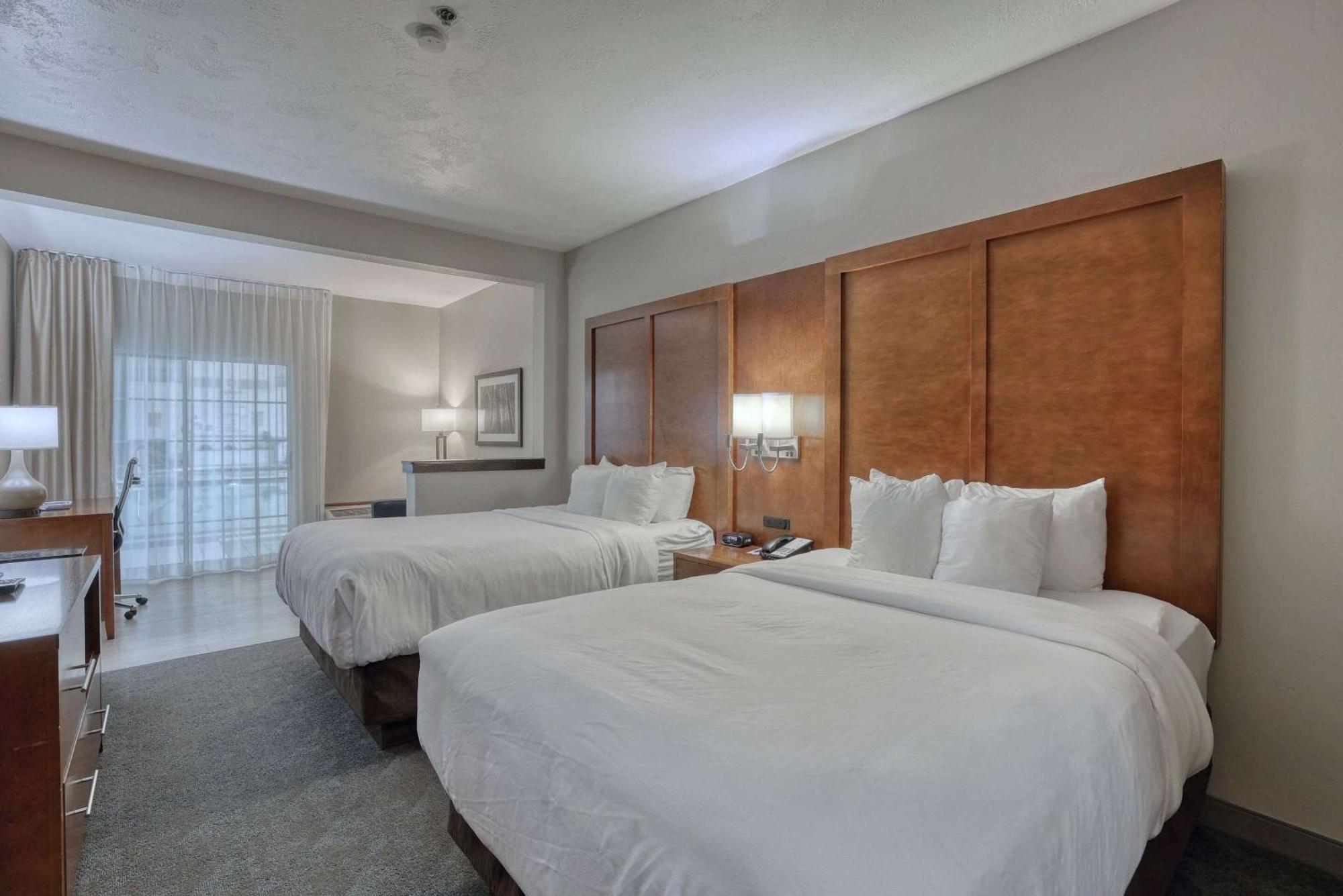 Comfort Suites Appleton Airport Экстерьер фото