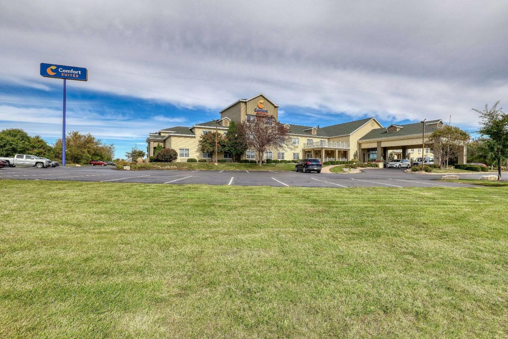 Comfort Suites Appleton Airport Экстерьер фото